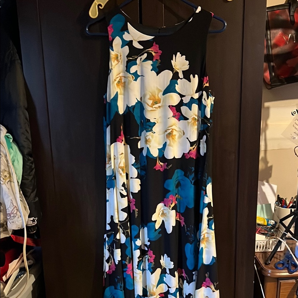 NWOT Anne Klein Floral Sleeveless Dress - Black and White